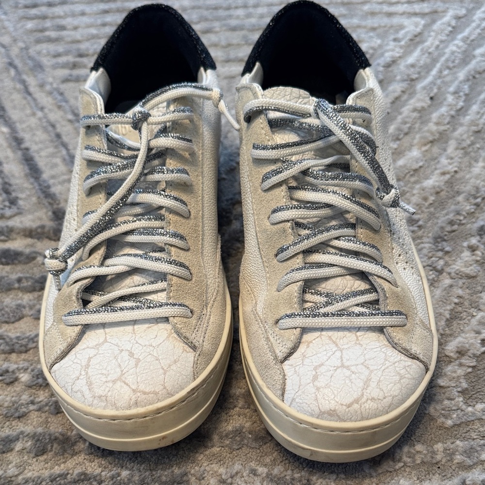 P448 Thea Sky White and Black Low-Top Sneakers EUC